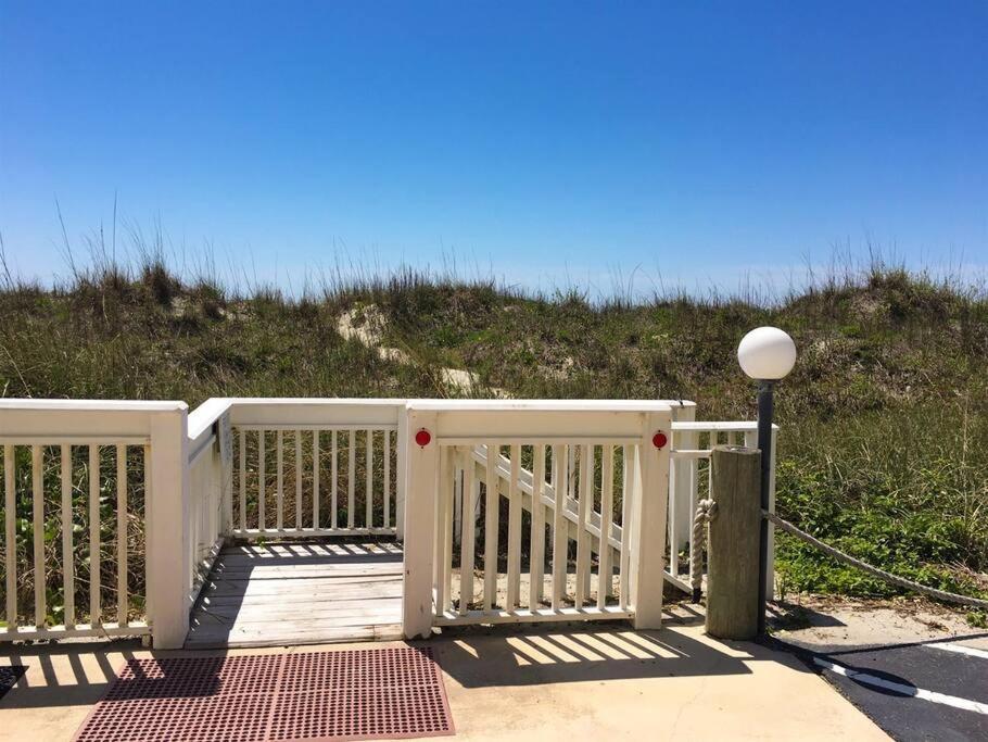 *2Br Oceanfront Retreat*King Ensuite*Pool*Nmb Cherry Grove*Pc4 미를 비치 외부 사진